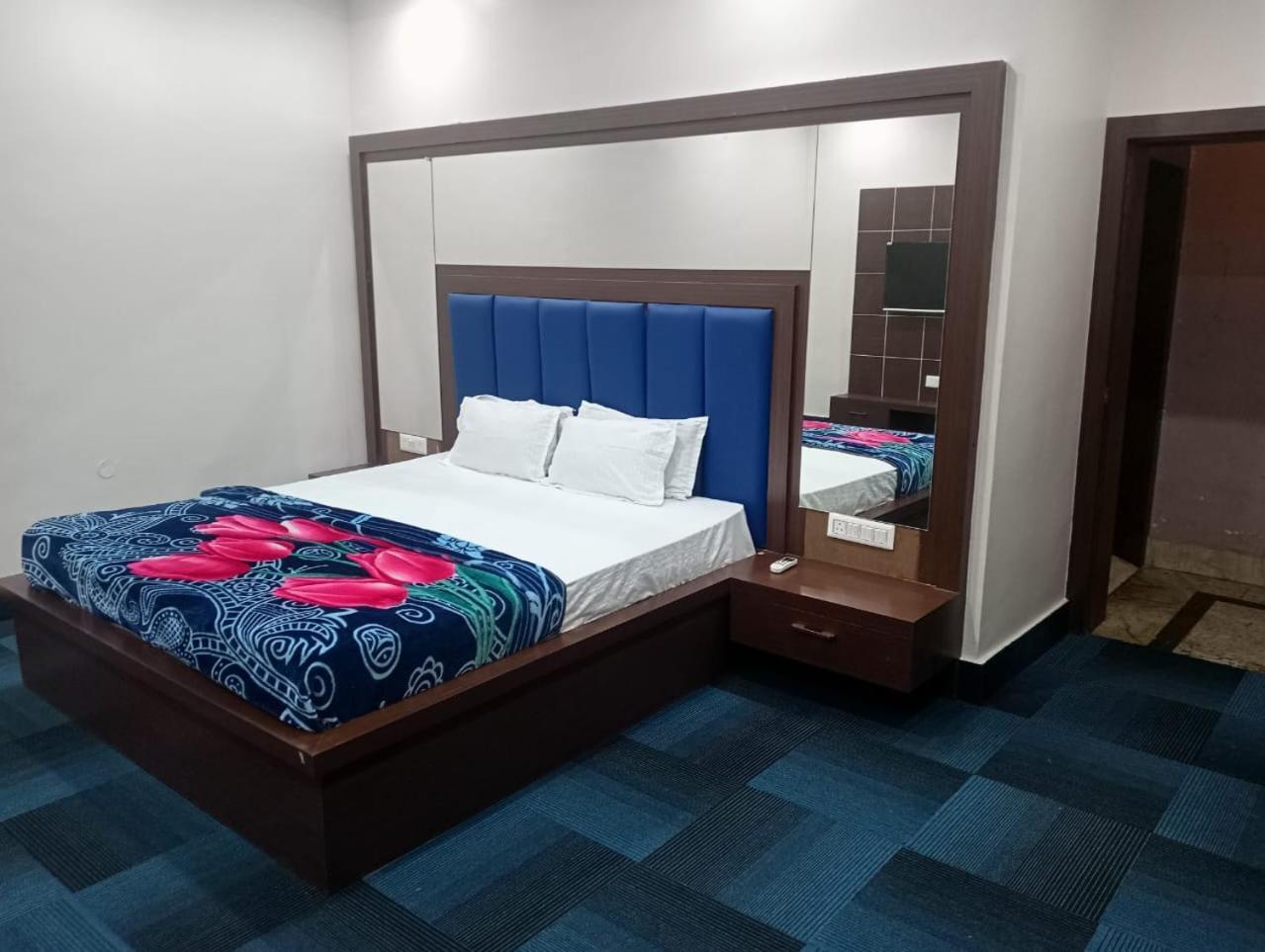 The Prestige Hotel & Convention Panposh Luaran gambar