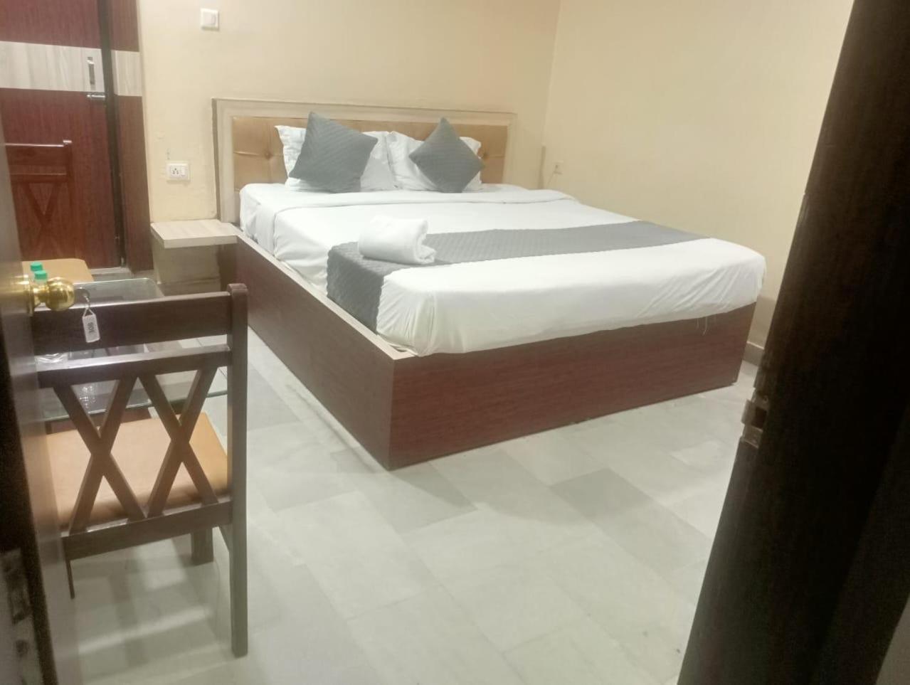 The Prestige Hotel & Convention Panposh Luaran gambar